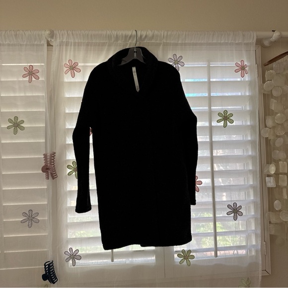 Lululemon Athletica Charcoal Knit Top - Picture 2 of 9